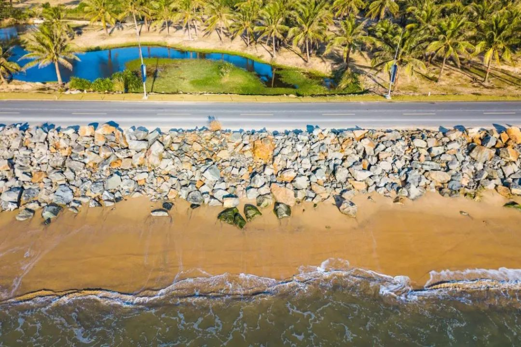 Seafood is the cheapest in Hainan, no wonder locals save their holidays to visit here!